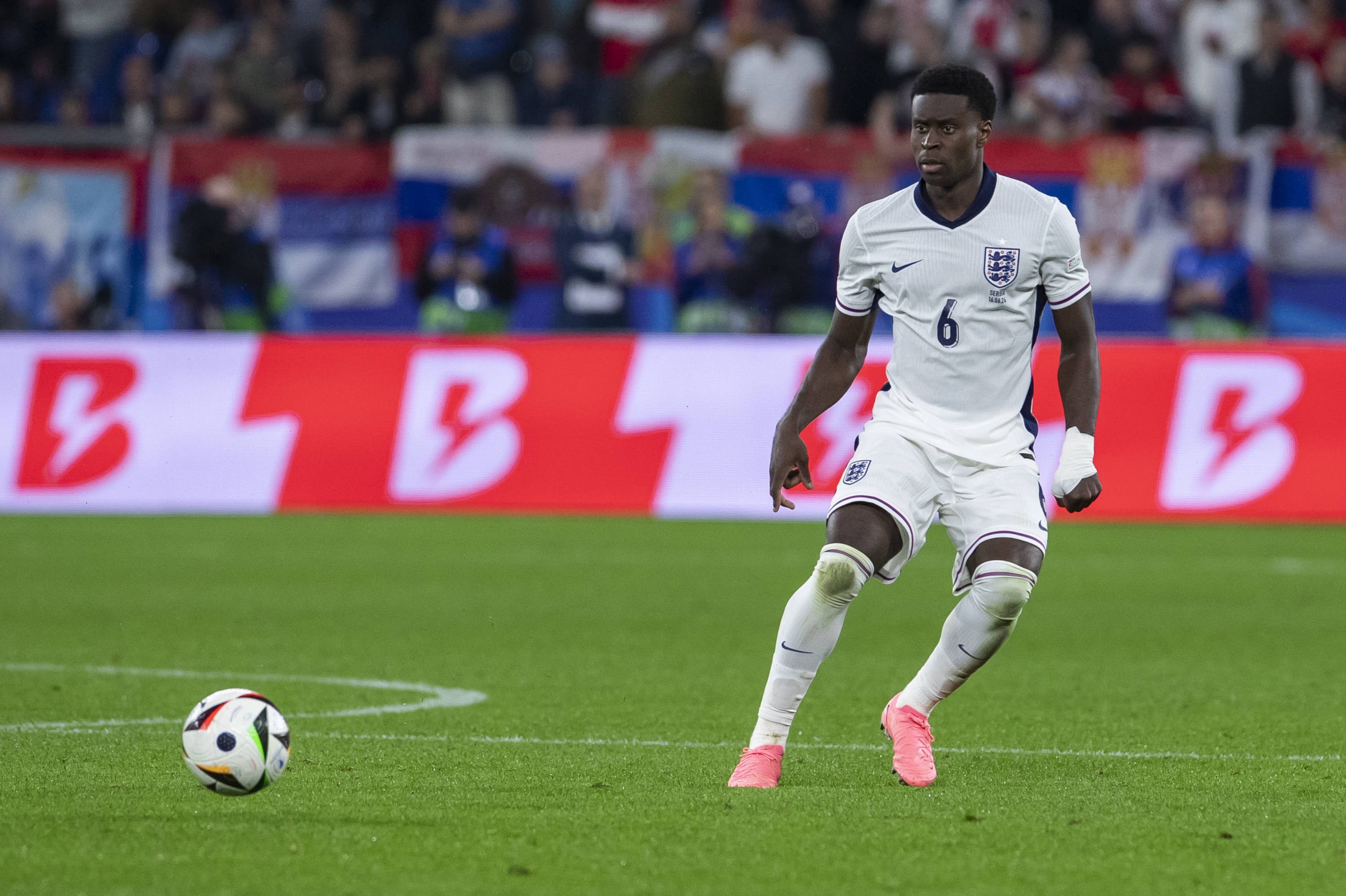 天空体育：利物浦仍在商谈格伊转会，也可能等到明夏免签球员