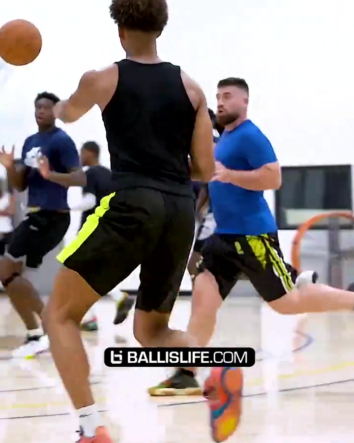 美媒展示法里埃德高光集锦：仍具备NBA征战实力