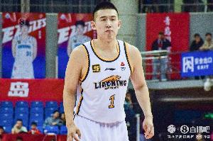 下半场发力没啥用了呀!付豪上半场仅1分 全场14中9拿20分6板