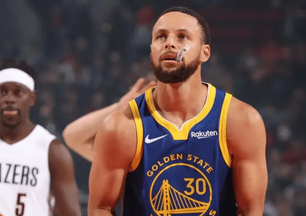 半场战罢:勇士三分31投13中&命中率41.9%,而开拓者仅15.8%